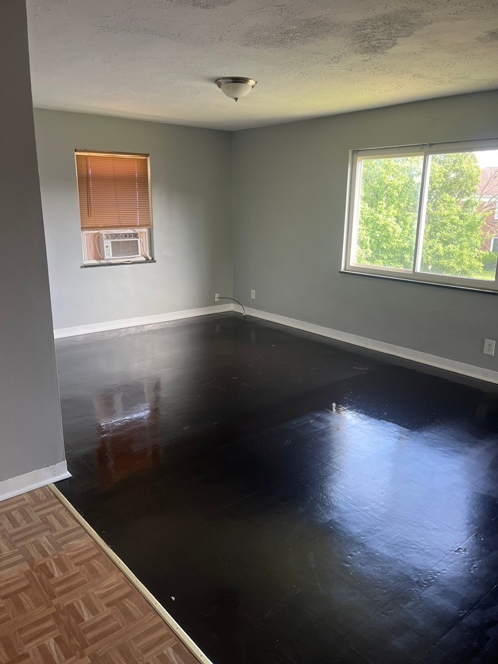 829 Uhrig Ave #3 - Photo 3 of 12