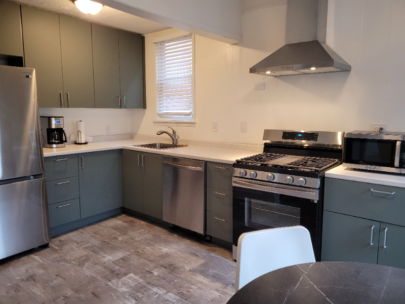 517 E Johnson St - Photo 4 of 10