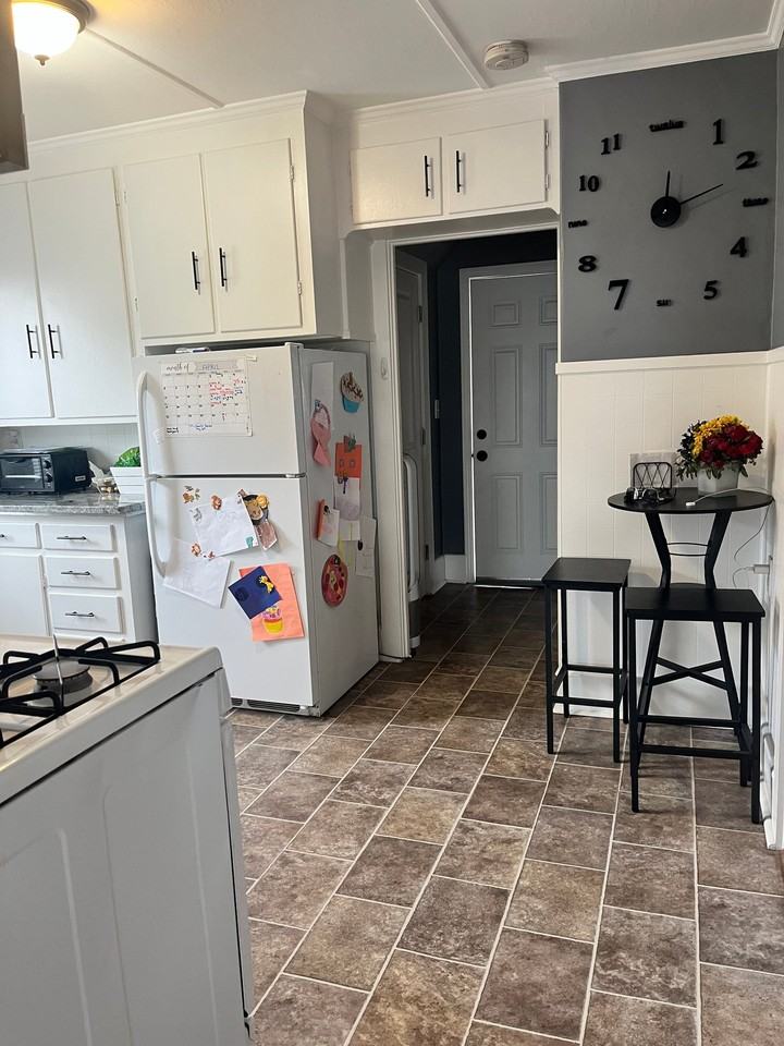 27 Dearborn Ave #3 - Photo 3 of 10