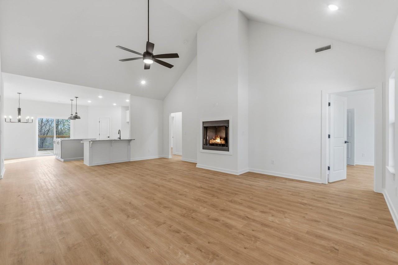 98 Selkirk Dr - Photo 5 of 36
