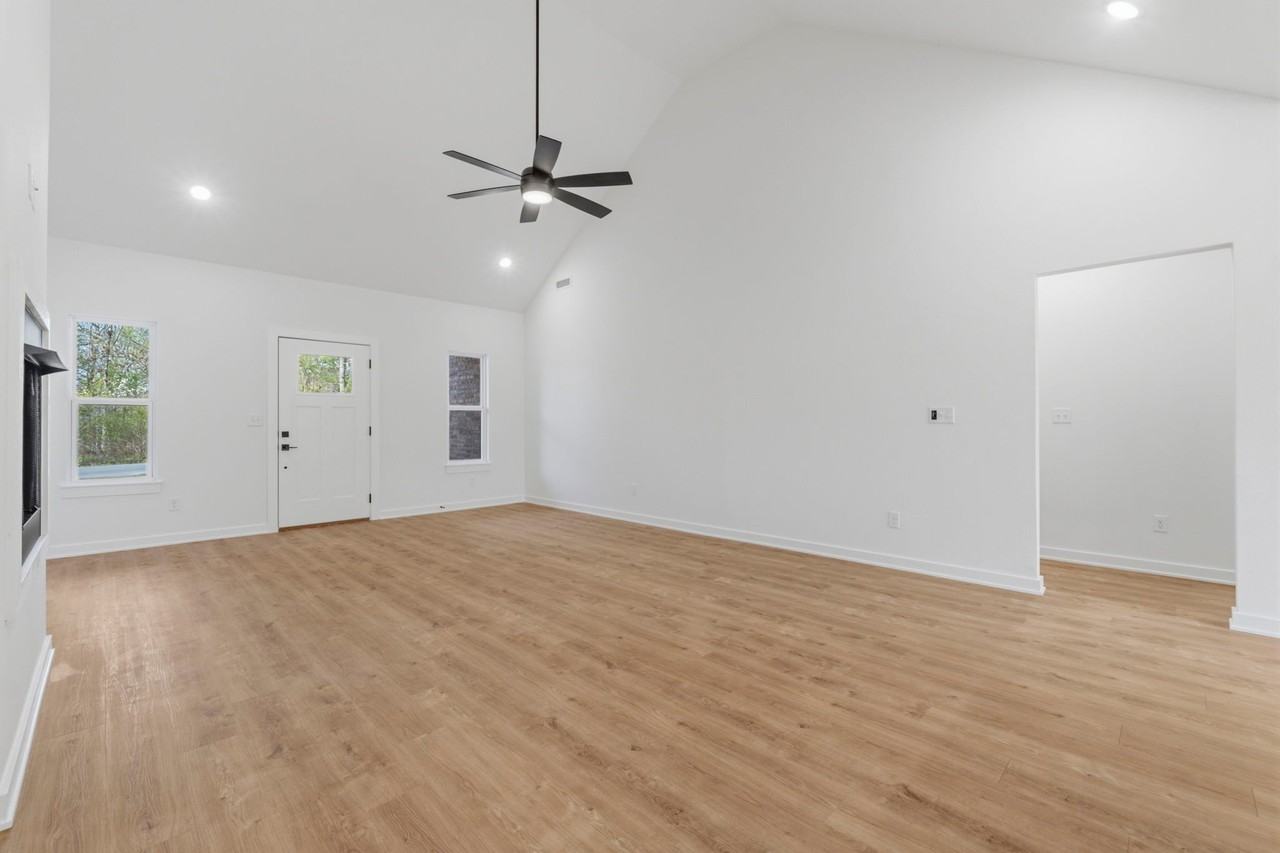 98 Selkirk Dr - Photo 7 of 36
