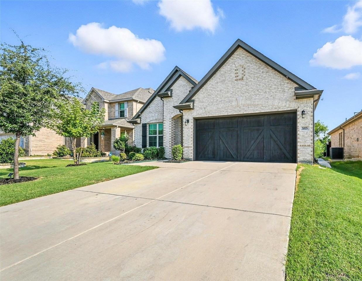 3005 Spring Creek Trl - Photo 2 of 20