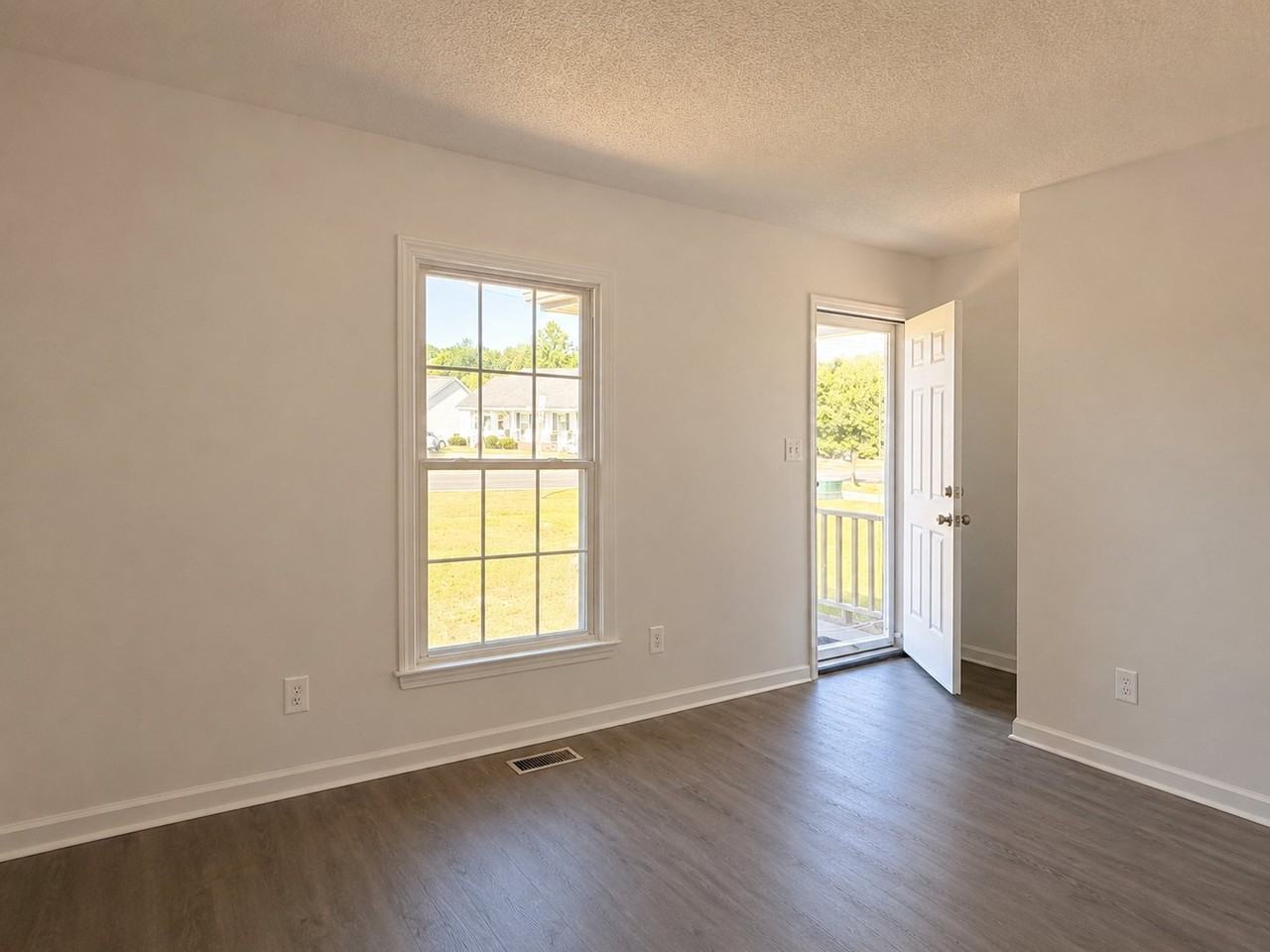 406 W Hooks River Rd Apt D #D - Photo 2 of 11