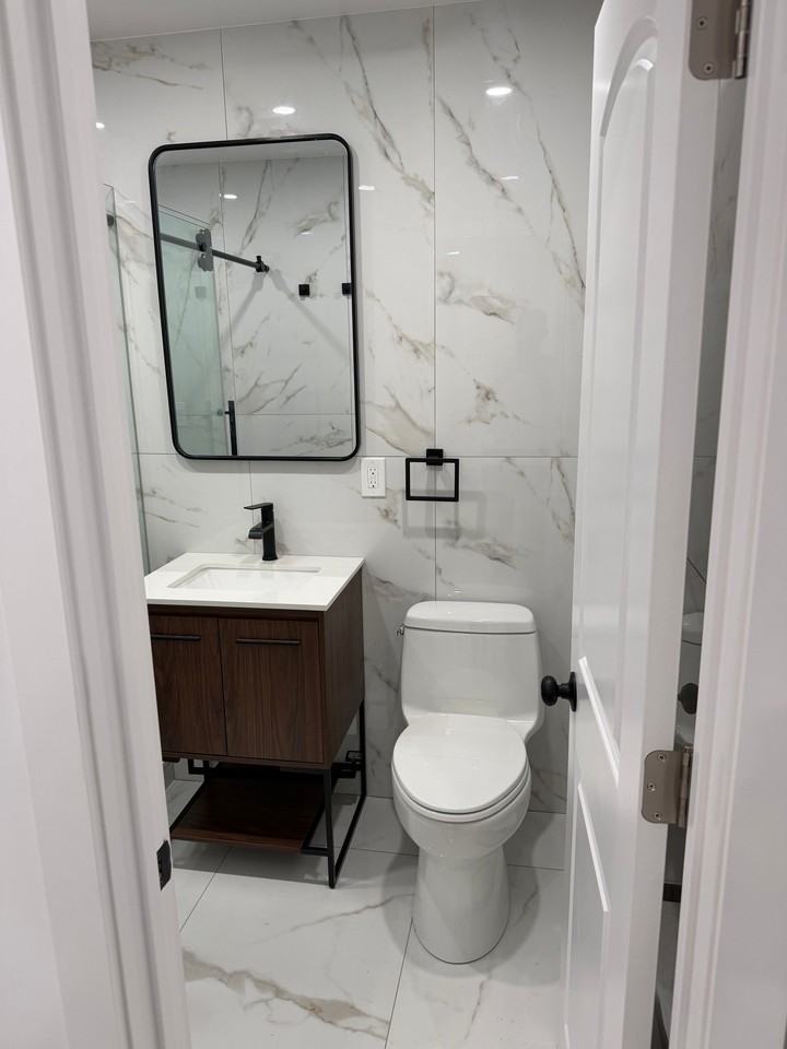 4202 Oneida Ave - Photo 4 of 10