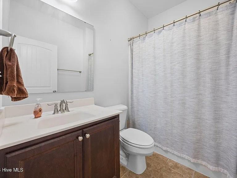 140 Michie Pl - Photo 4 of 20