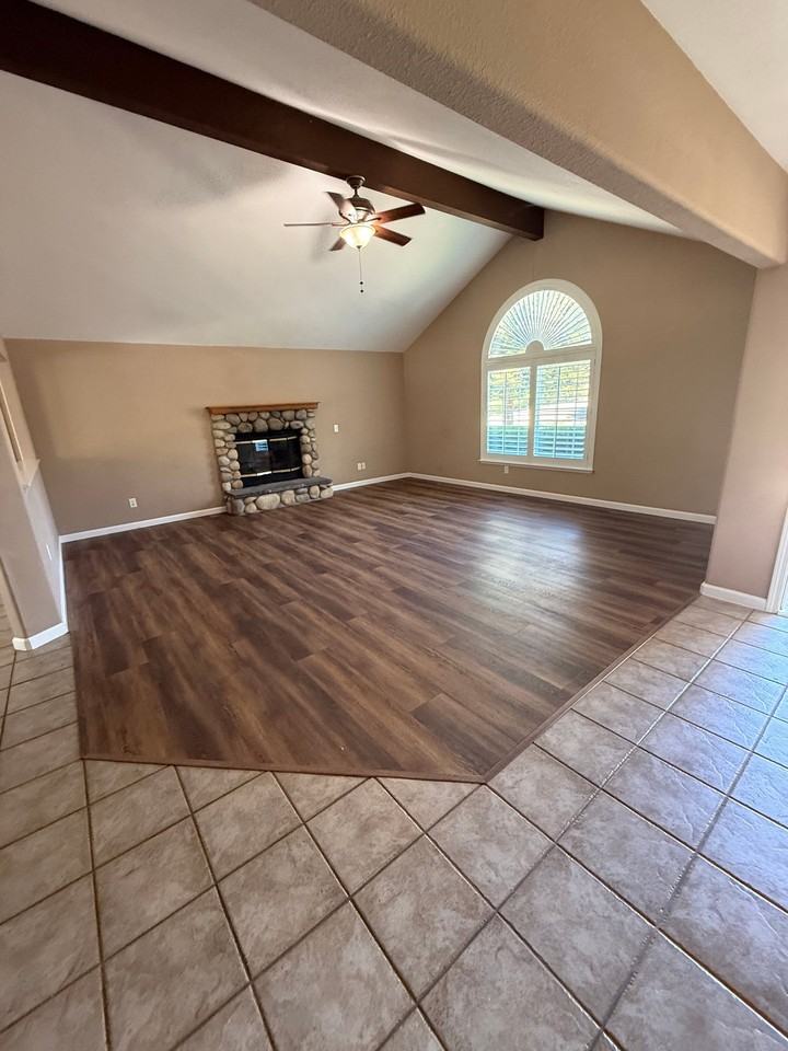 38778 Goldenrod Ln - Photo 2 of 4