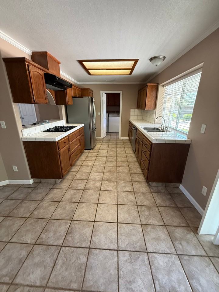 38778 Goldenrod Ln - Photo 3 of 4