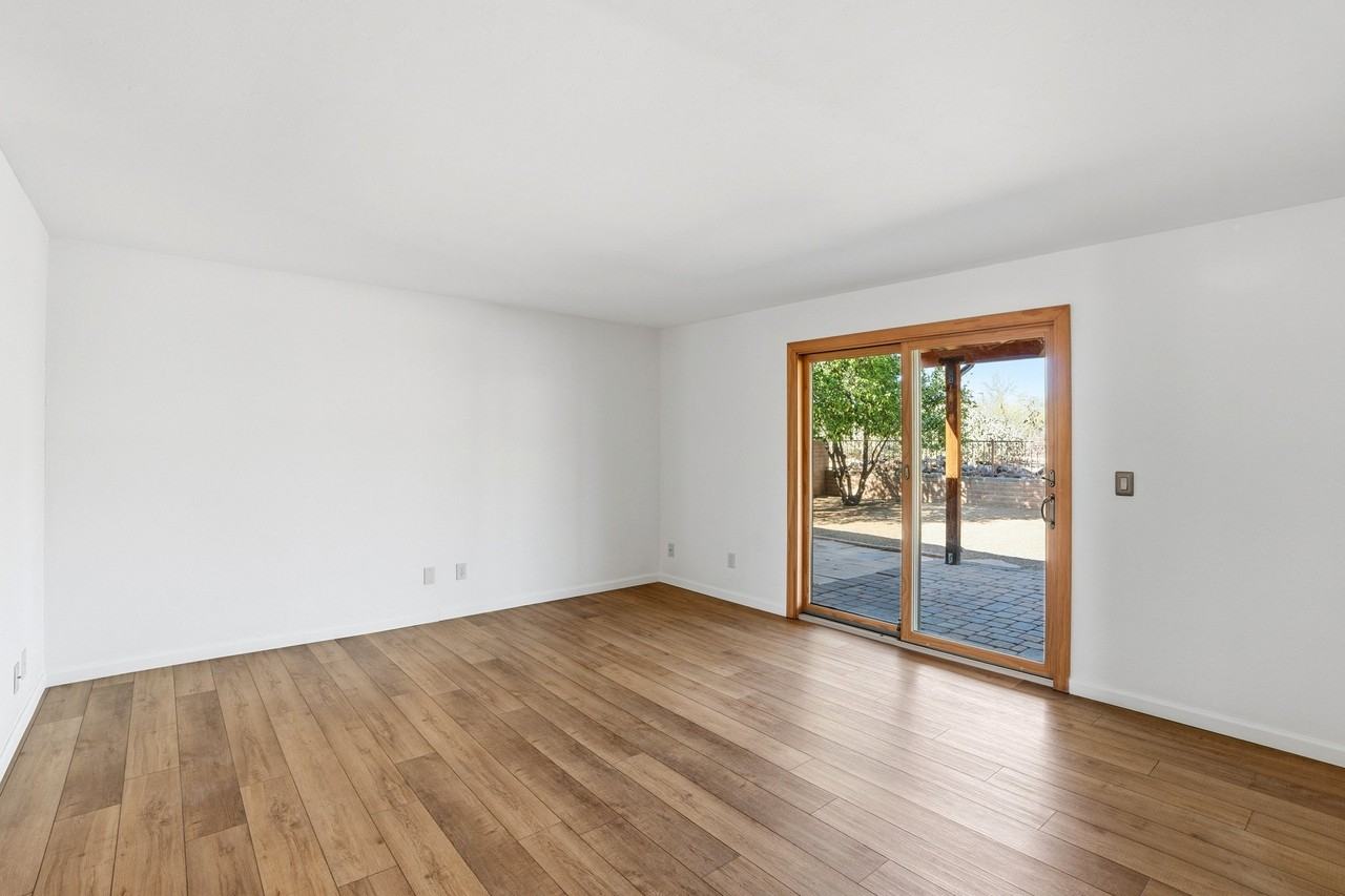 11910 N Joi Dr - Photo 5 of 20
