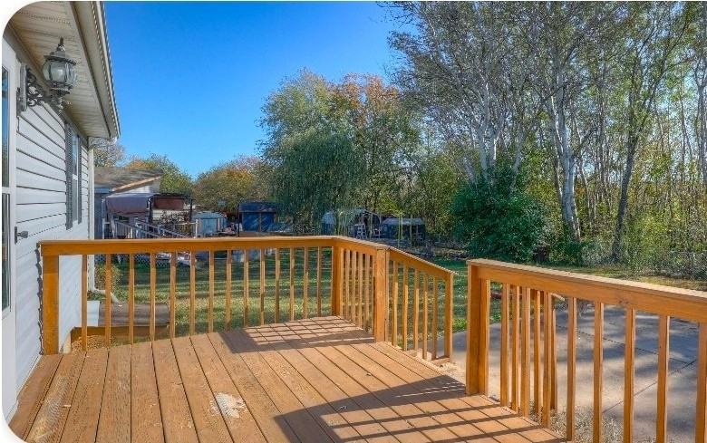 210 Azalea St - Photo 4 of 20