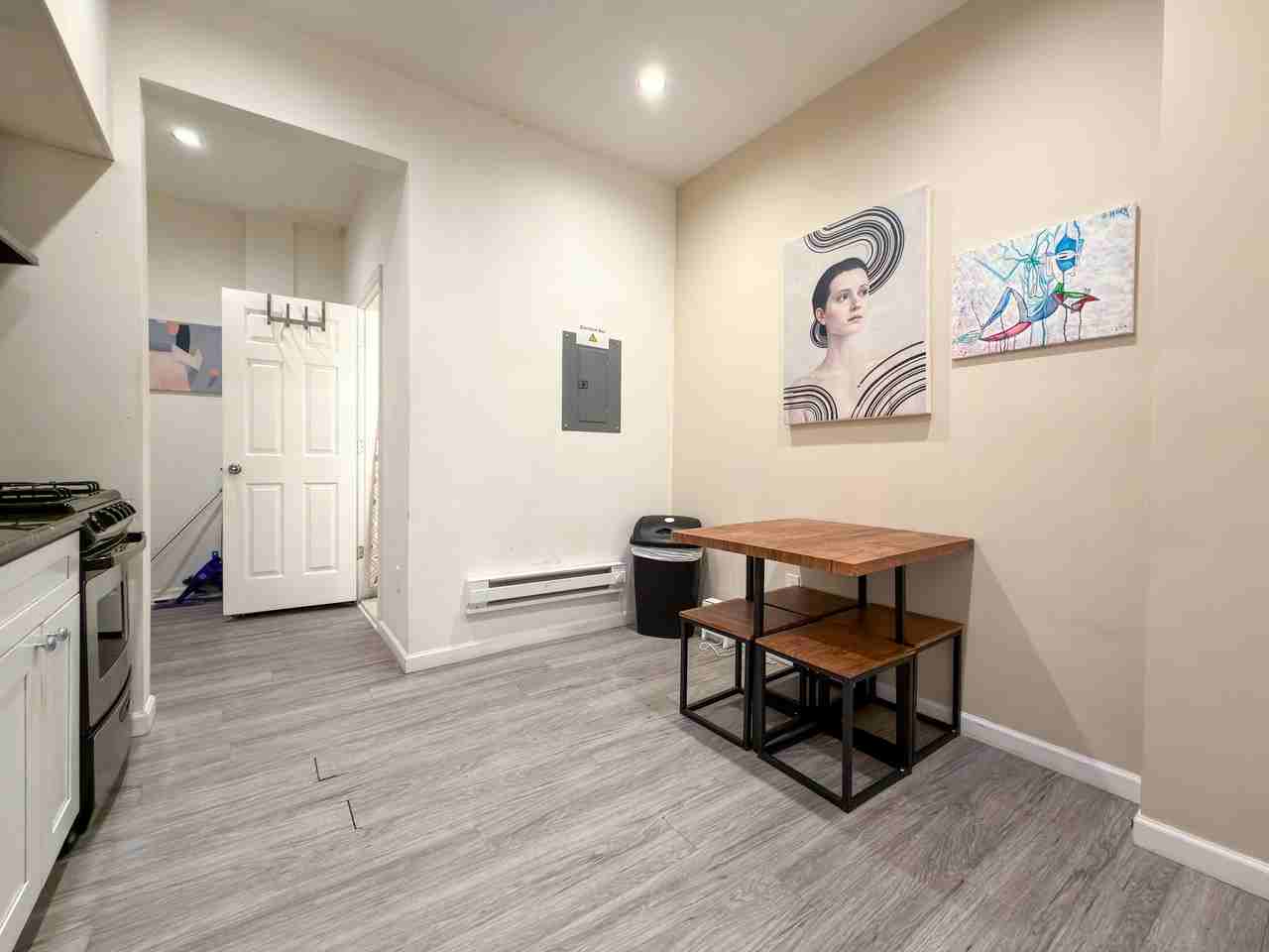 2402 Spruce St #1F - Photo 5 of 18
