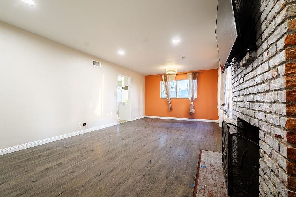 9999 Central Ave - Photo 2 of 20