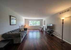 42522 Woodward Ave - Photo 1 of 1