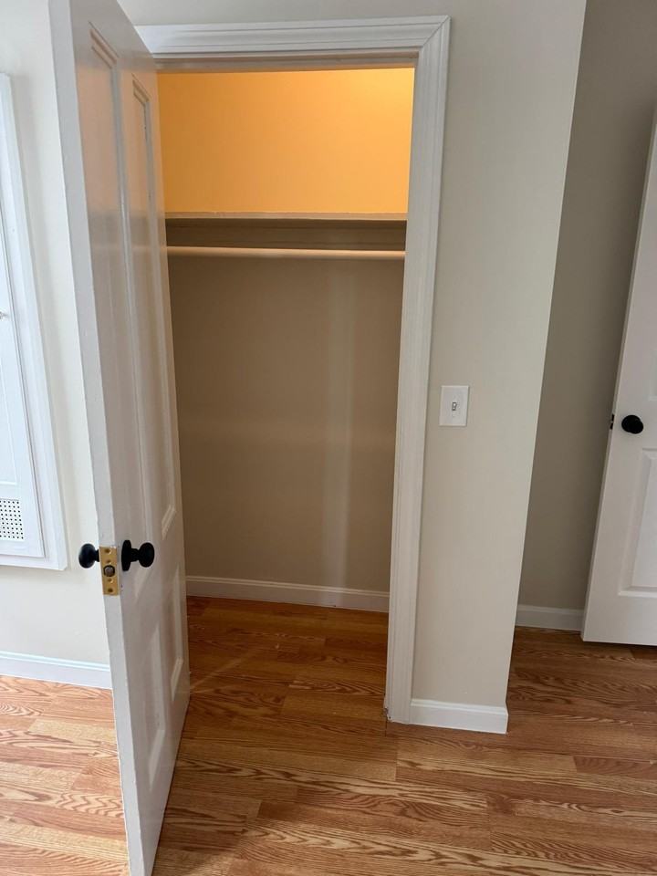 31 Linwood Ave #2 - Photo 5 of 7