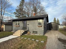 featured image of 240 Kneale Ave N