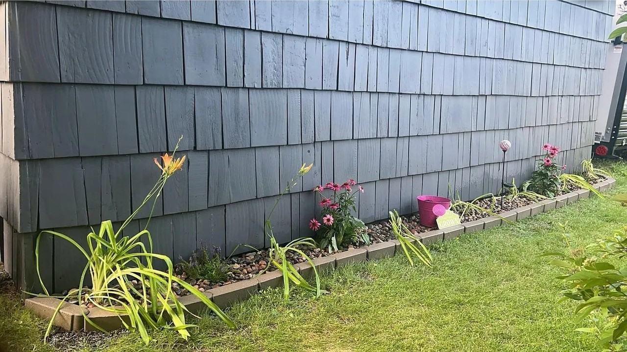240 Kneale Ave N - Photo 6 of 20