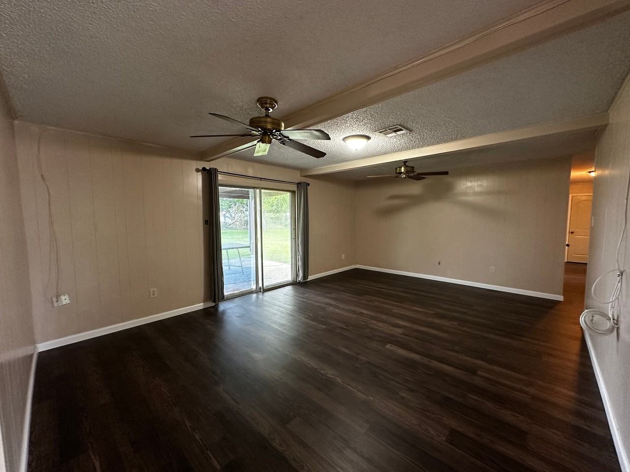 179 Weldon Dr - Photo 4 of 18