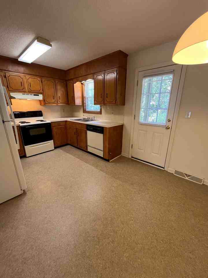610 Mount Cross Rd #C2 - Photo 5 of 14