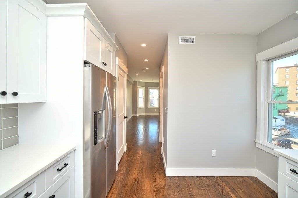 8 Chestnut Ave #3 - Photo 4 of 12
