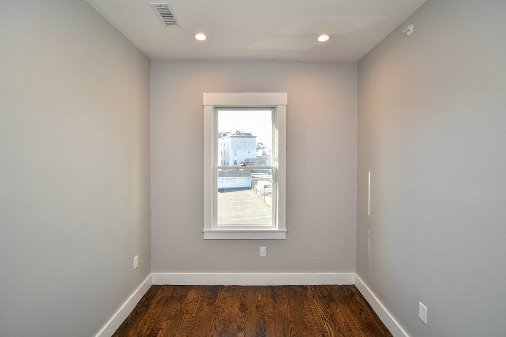 8 Chestnut Ave #3 - Photo 6 of 12