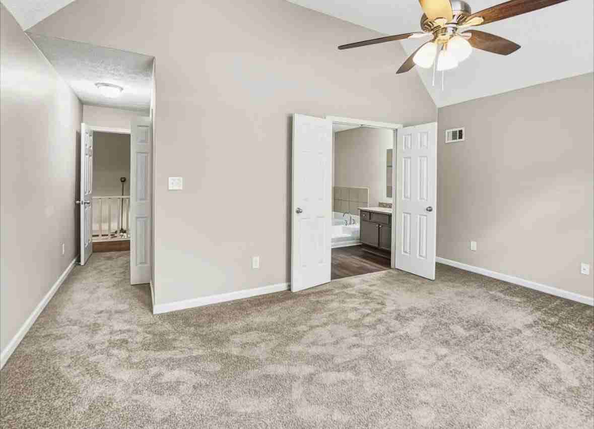 6612 Crossing Creek Pt - Photo 4 of 9