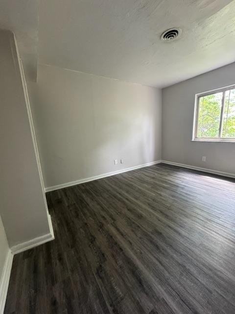2032 Catalpa Dr #E - Photo 5 of 13