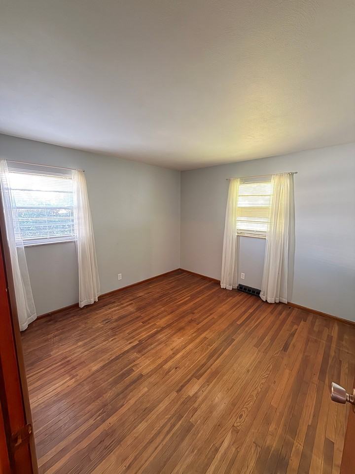 2244 Northridge Ln - Photo 5 of 8
