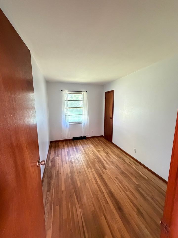 2244 Northridge Ln - Photo 6 of 8