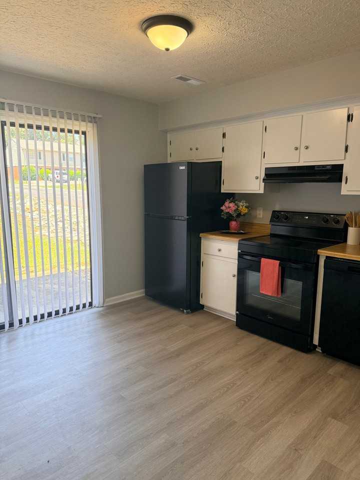 16 Duiguid Dr - Photo 2 of 7