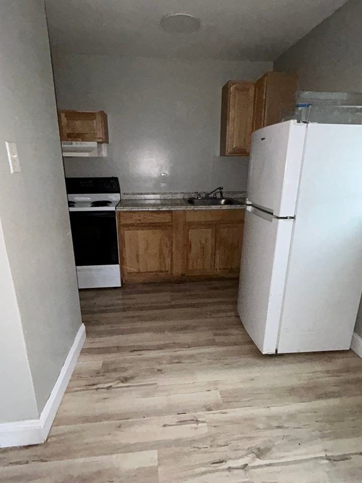 1118 Crocus Dr #A - Photo 3 of 5