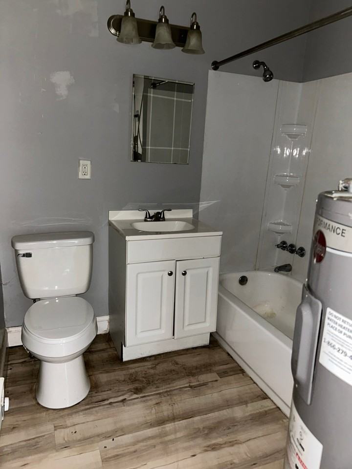 1118 Crocus Dr #A - Photo 4 of 5