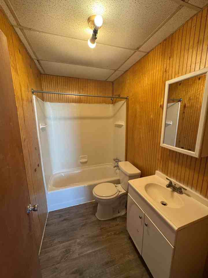 703 Ashwood Ave - Photo 7 of 9