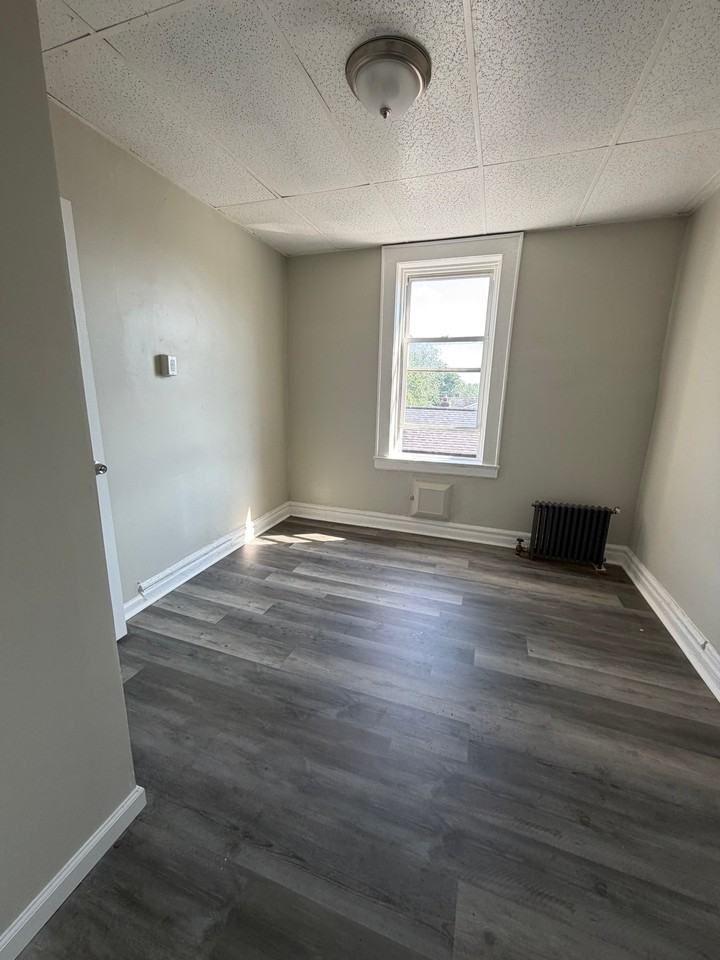 2 Columbia Ave #403 - Photo 4 of 5