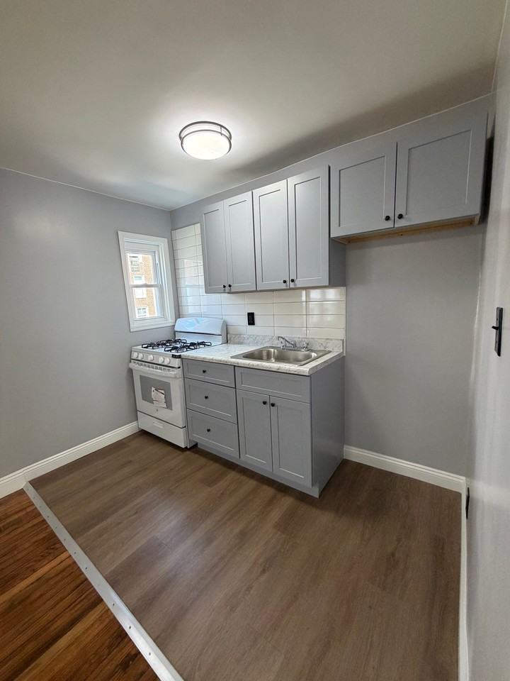 194 Park Ave #1A1