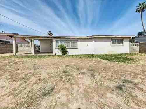 8831 W Northview Ave - Photo 2 of 16