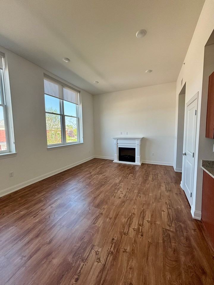 591 Terrace Blvd #210 - Photo 3 of 9