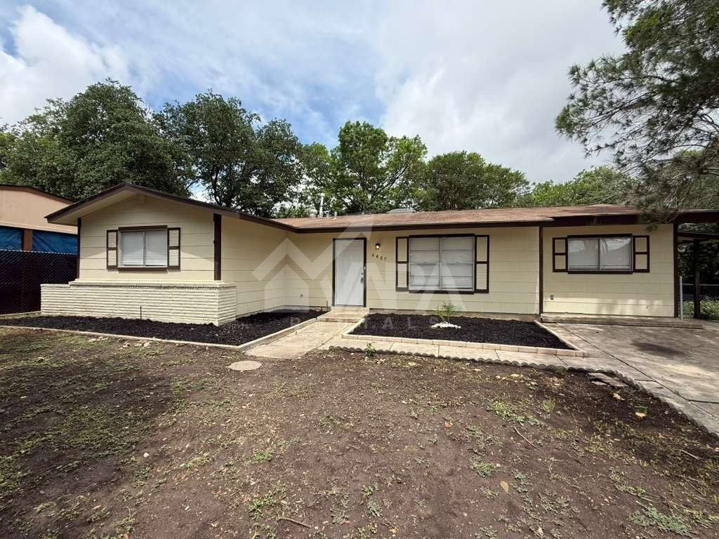 6407 Greencastle St - Photo 3 of 20