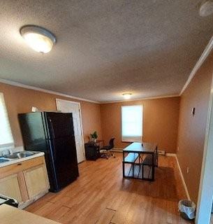101 Virginia St - Photo 4 of 11