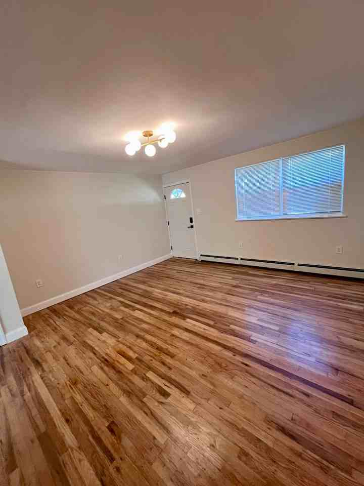 340 Maple St #A - Photo 5 of 11