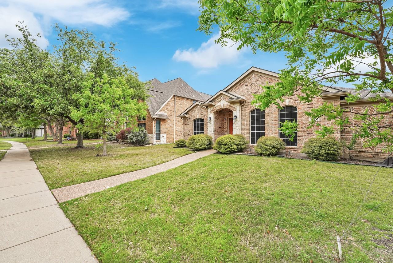 12618 Red Hawk Dr - Photo 2 of 20