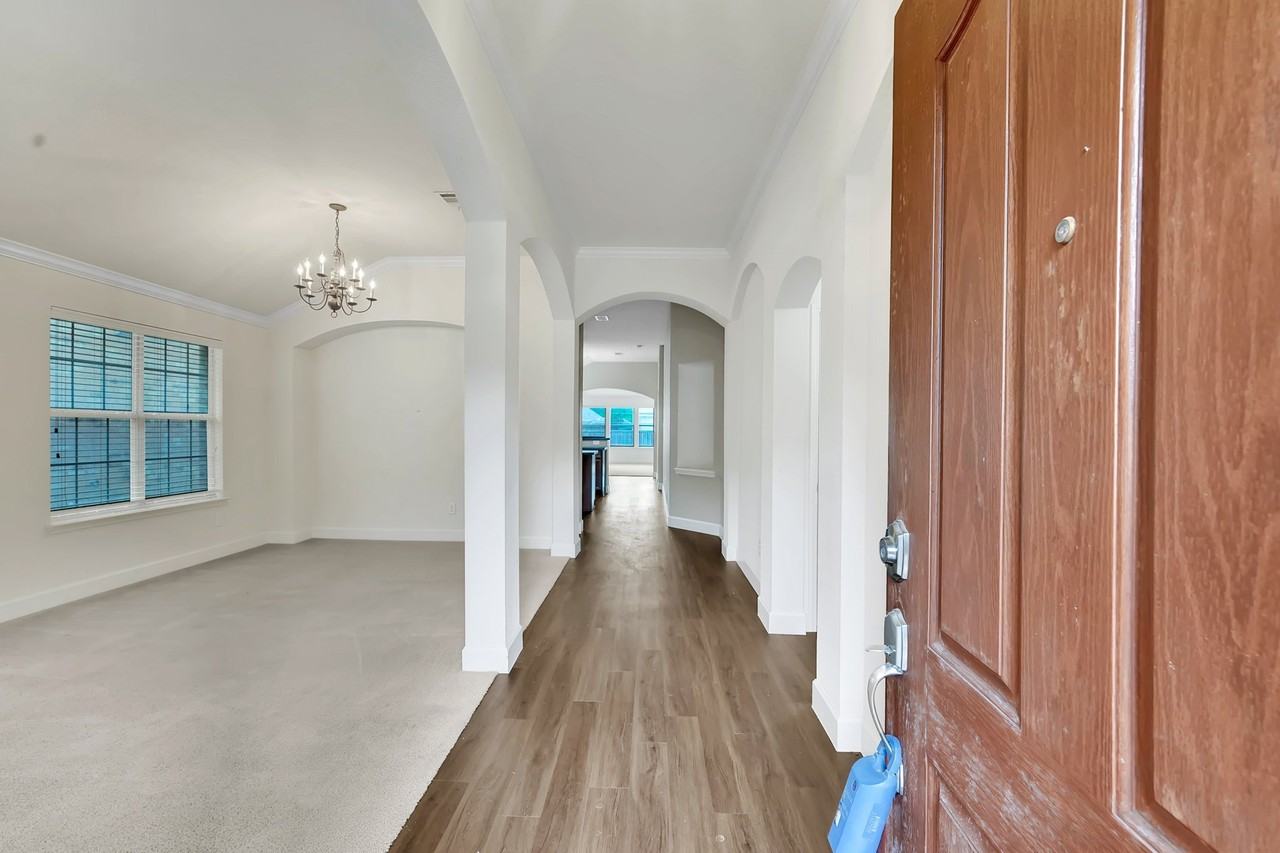 12618 Red Hawk Dr - Photo 4 of 20