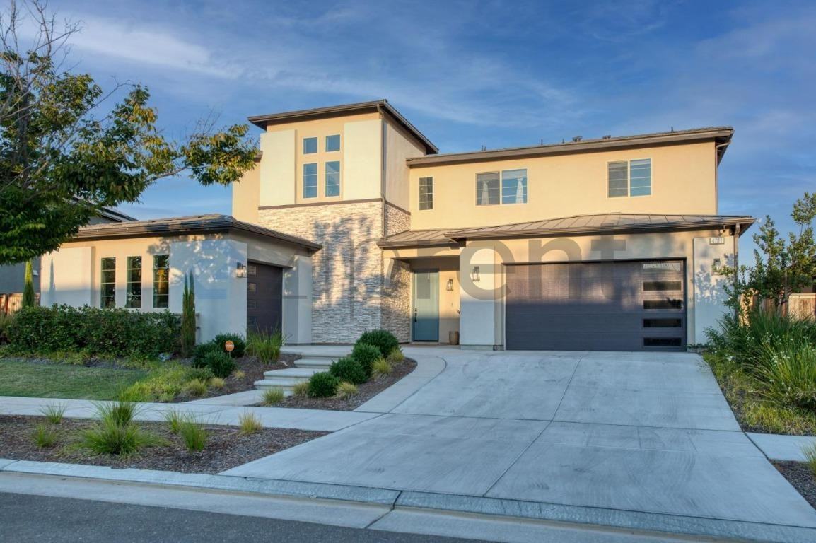 4721 Overstone Ave - Photo 4 of 40