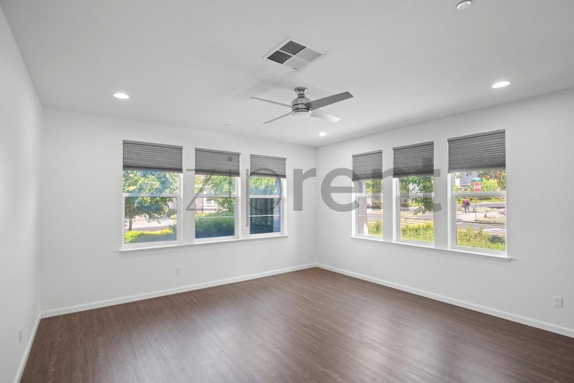 4271 Sunset View Dr - Photo 6 of 35