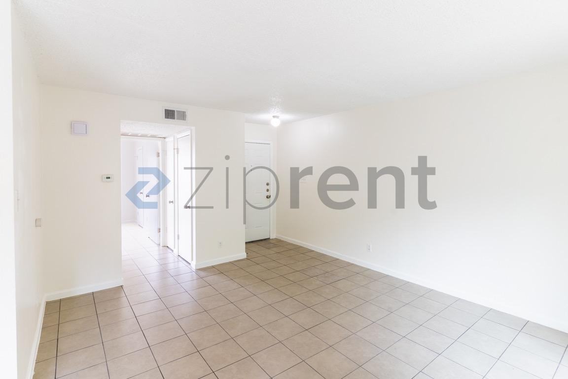 2906 Sweeney Ln #D - Photo 4 of 14