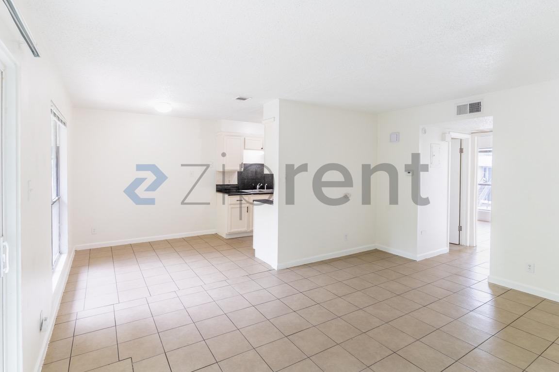 2906 Sweeney Ln #D - Photo 5 of 14