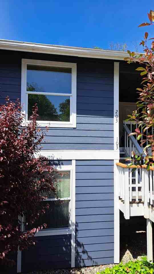1934 Lincoln Ave Se #203 - Photo 3 of 32