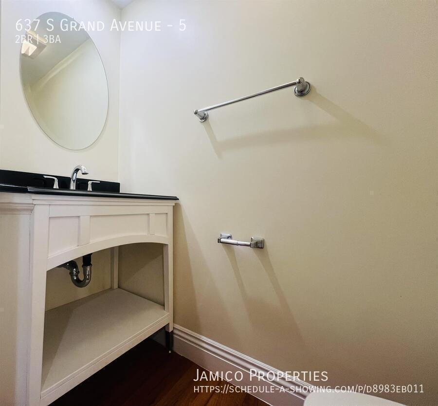 637 S Grand Ave #5 - Photo 7 of 13