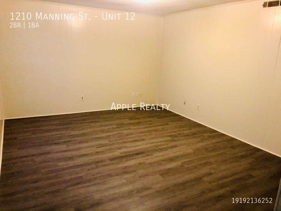 1210 Manning St #12 - Photo 5 of 8