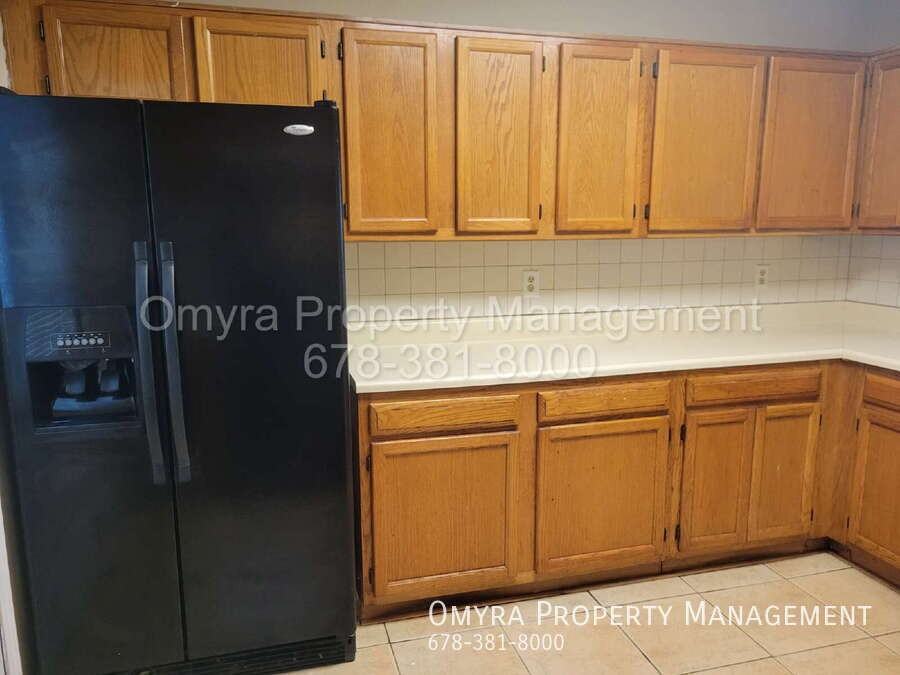 1060 Hillsborough Chase Nw - Photo 6 of 19