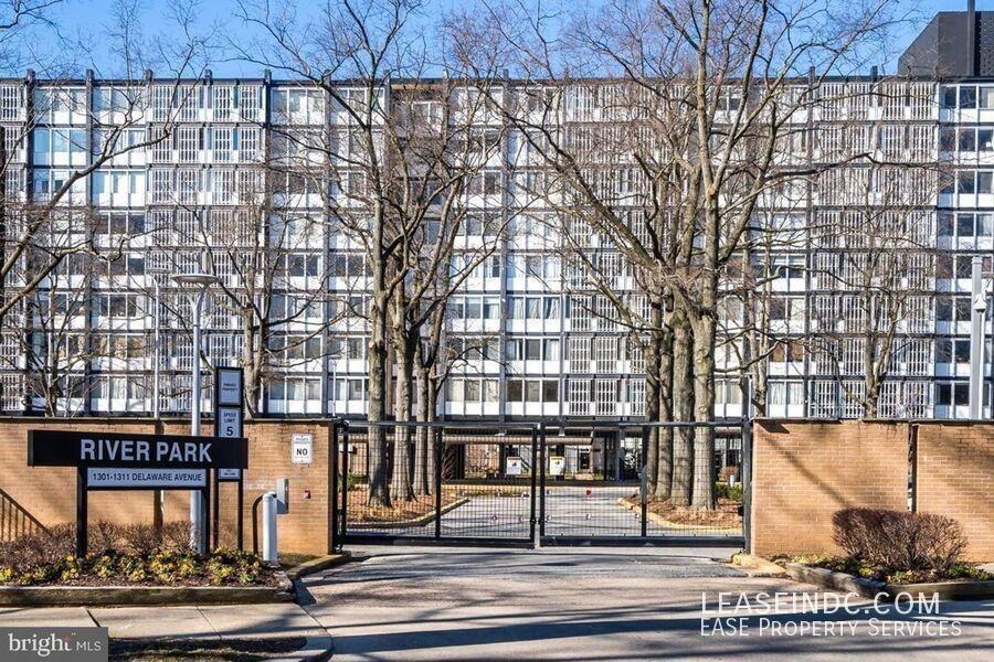 1311 Delaware Ave Sw #S541