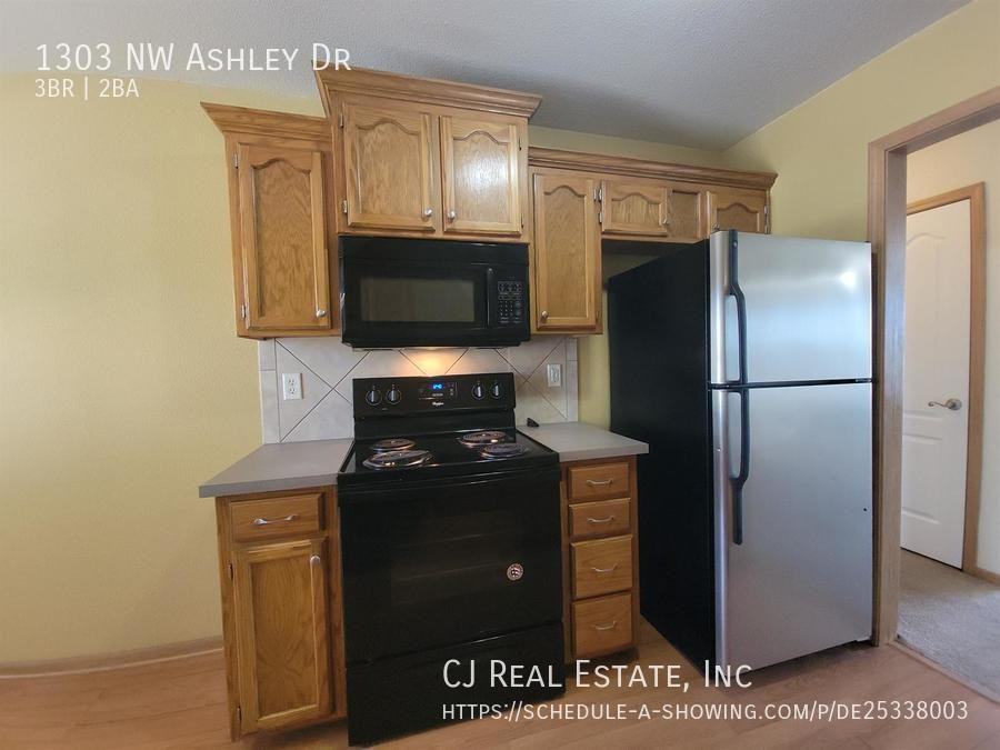 1303 Nw Ashley Dr - Photo 4 of 10